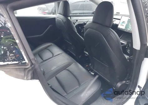 2021 Tesla Model 3 Long Range Dual Motor All-Wheel Drive z USA, uszkodzony, nr VIN 5YJ3E1EB7MF031445